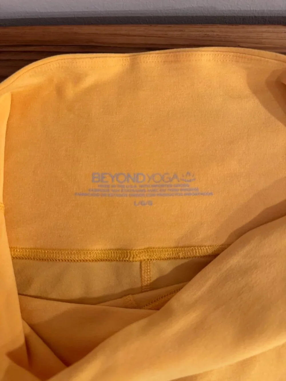 Beyond Yoga 2 Piece Set - Open Back Crop Top & Matching Legging US Size Large - Picture 10 of 11